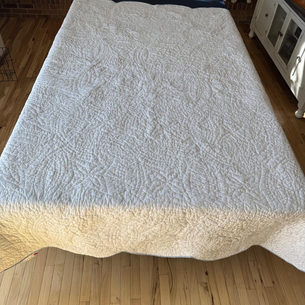 Pottery Barn Double Wedding Ring Patchwork Quilt and 2 shams Full 85" X 101" - Picture 12 of 16